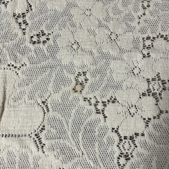 VTG Floral Tablecloth - Picture 6 of 6